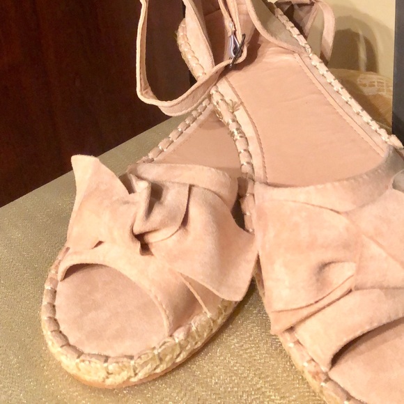 SOLD OUT♥️♥️♥️ - Picture 2 of 7